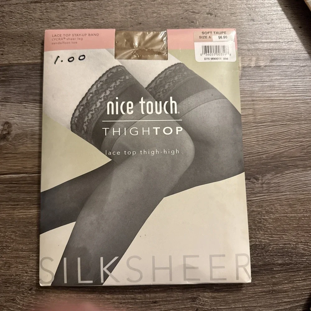 Vtg. Nice Touch Thigh Top Sz.A Soft Taupe Sheer Toe Lace Top Stockings NIB.